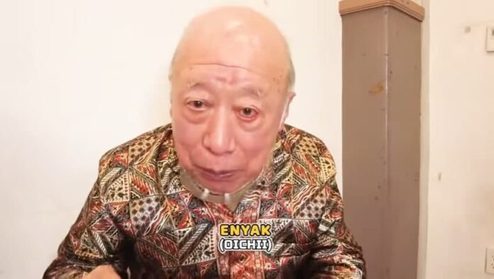 Shigeo Tokuda Makan Mie Goreng Shigeo Tokuda Makan Mie Goreng