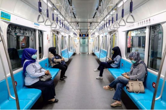 Cuplikan layar 2023-03-26 154108 mrt jakarta wanita