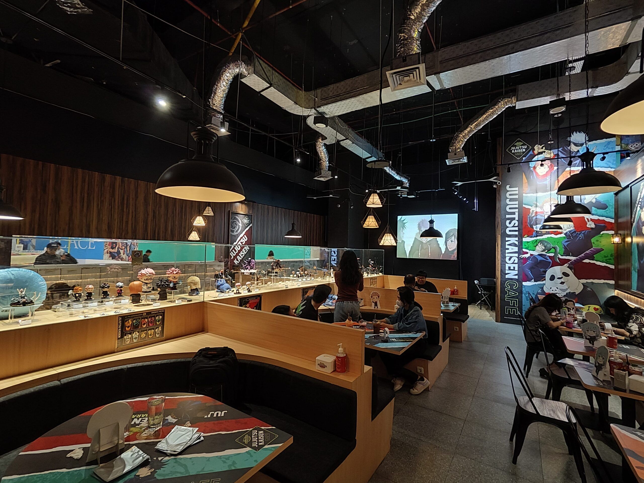 Jujutsu Kaisen Cafe multi toys