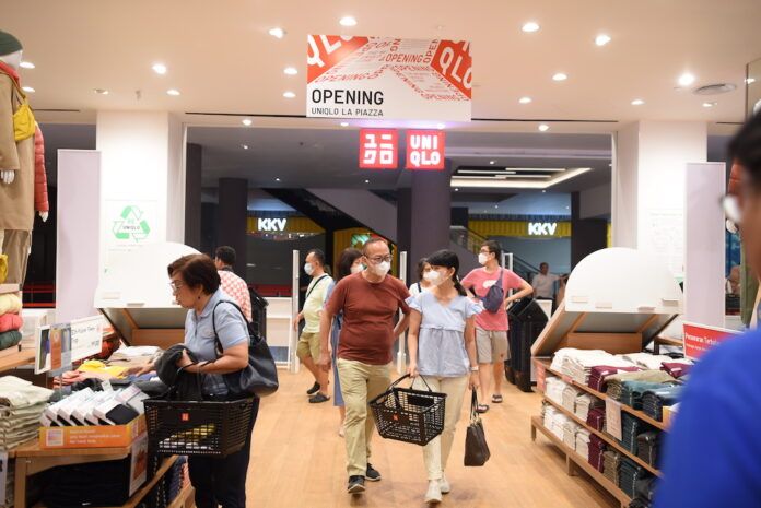 UNIQLO La Piazza