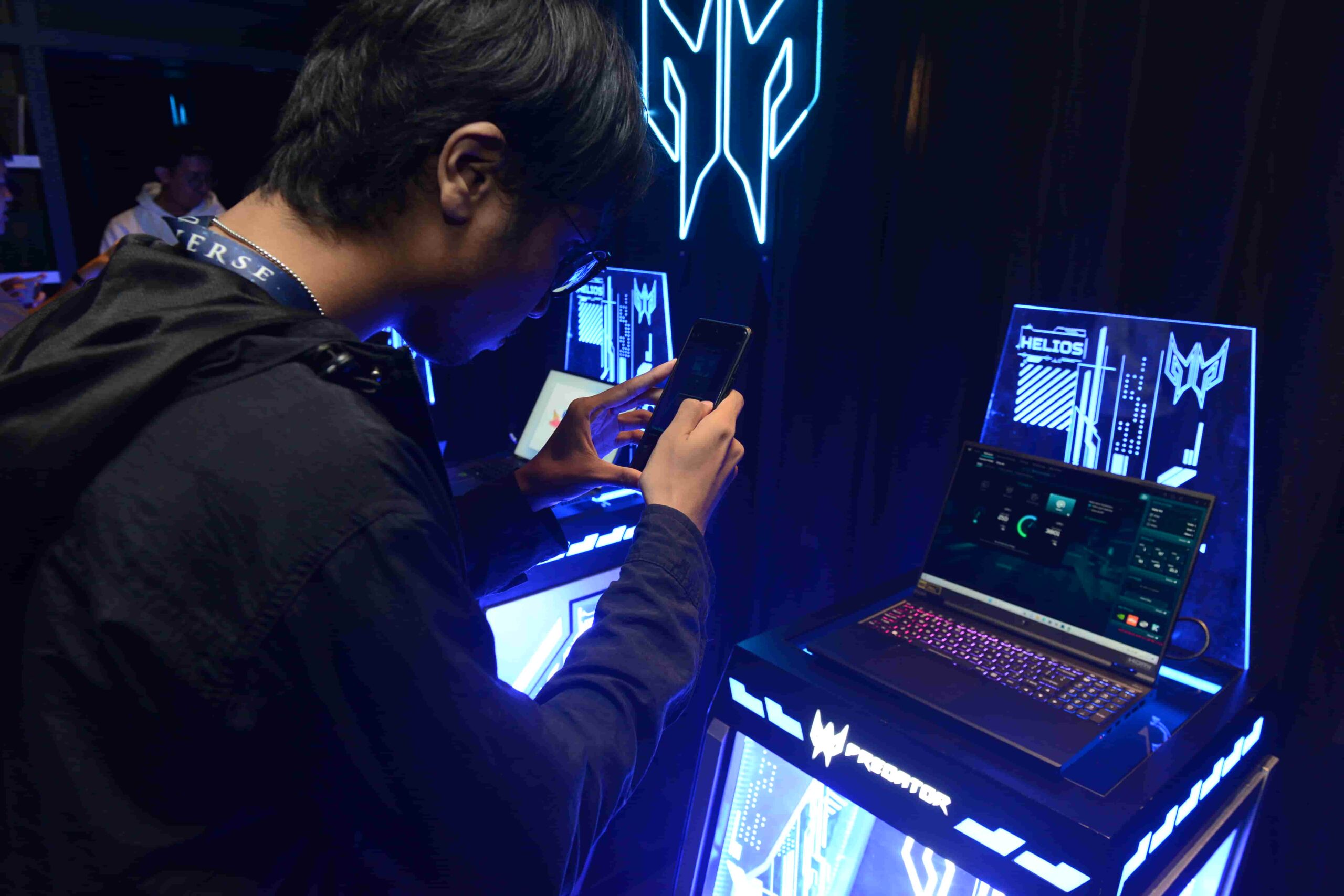 Showcase Produk New Predator Helios Neo 16