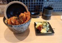 Makan Katsudon Porsi Jumbo di Sumomatsu Sumomatsu