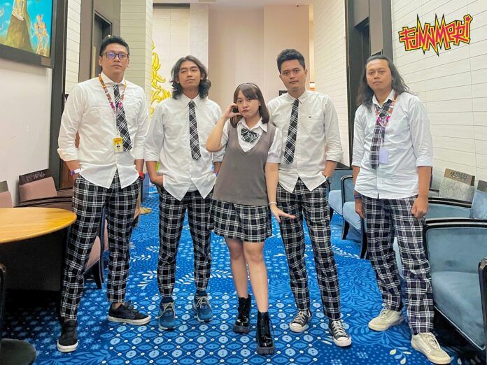Funnmeri Full band-F funnmeri run with miracle