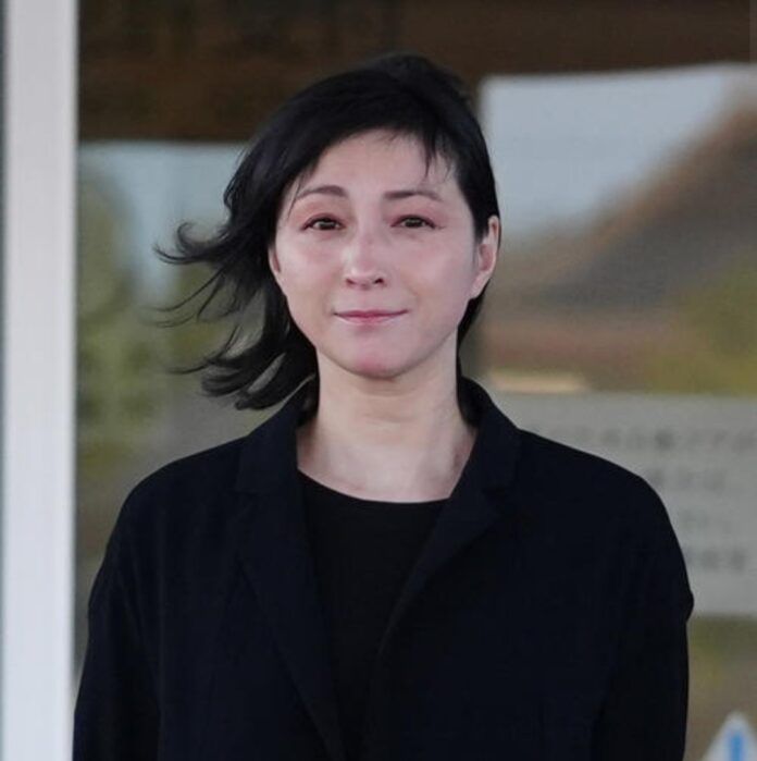 Ryoko Hirosue Ryoko Hirosue dibebaskan