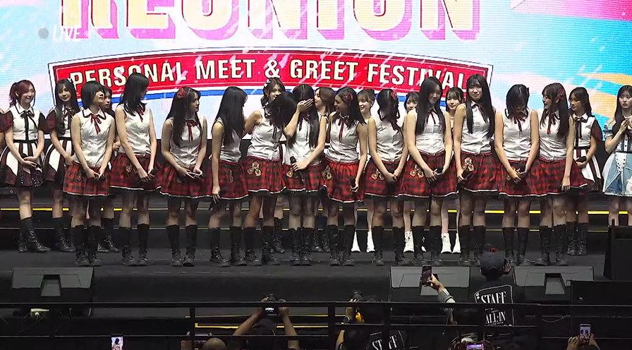 Promosi Seluruh Trainee Generasi ke-12