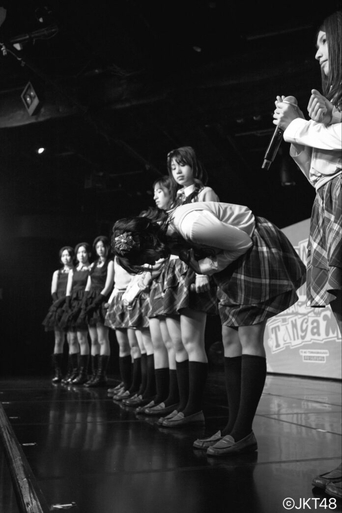 G3zjrb0WcAAnbzT Amanda Sukma umumkan lulus dari JKT48