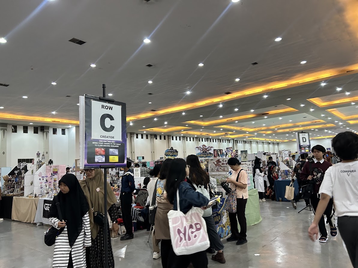 Leganya space circle di Comipara. (Kevin W)